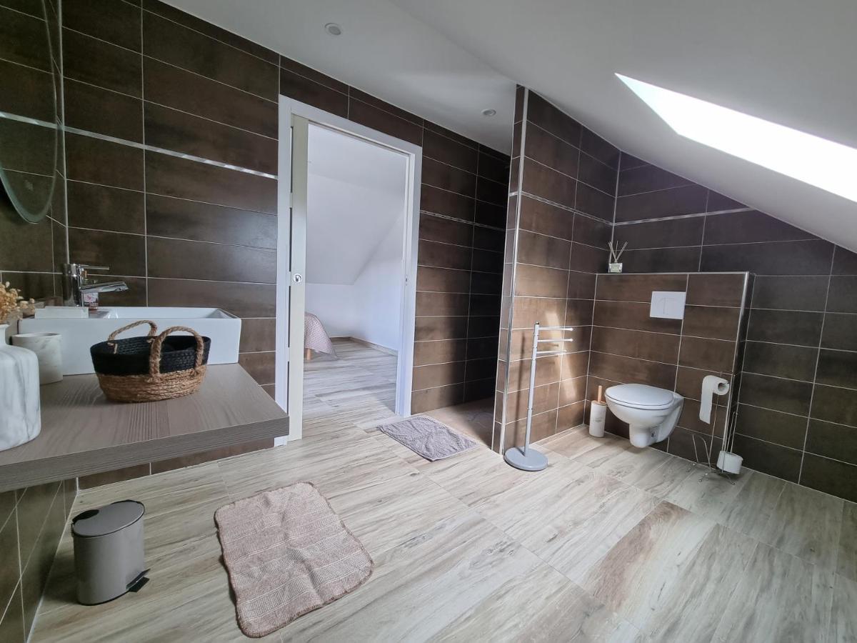 Le 4 Bed & Breakfast Montignac-Lascaux Exterior foto