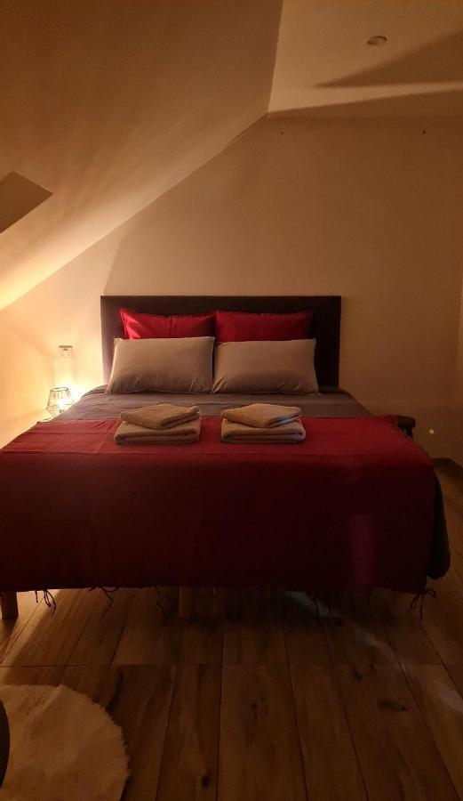 Le 4 Bed & Breakfast Montignac-Lascaux Exterior foto